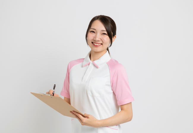 経験が浅い看護師でも訪問看護師になれる?可能な理由、目指す際の注意点を解説 経験が浅い看護師でも訪問看護師になれる?可能な理由、目指す際の注意点を解説