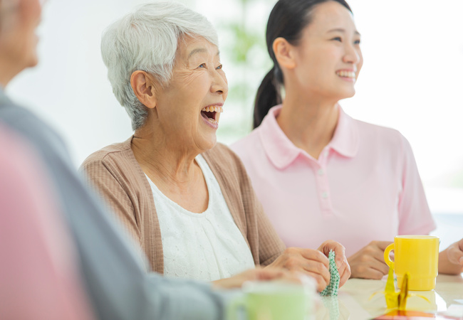 看護におけるQOLとは？QOLを高めるケアに必要な4つの視点や実践方法を解説