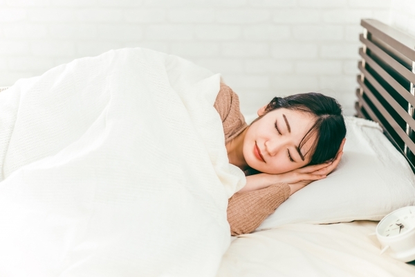 質のいい睡眠をとる女性