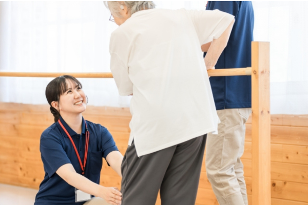 リハビリを受ける患者