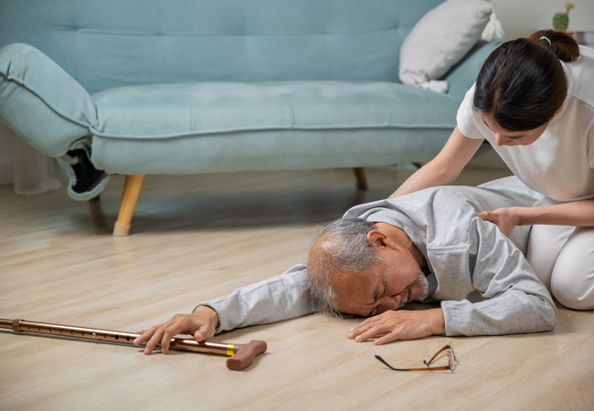 訪問看護の緊急時の対応方法は？初動の判断から対応の流れまで解説